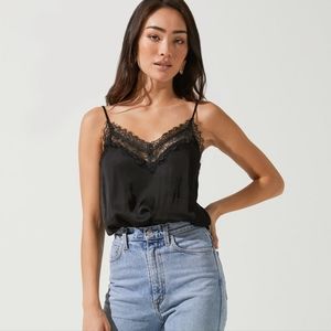 ASTR Lotus Lace Trimmed Bodysuit S